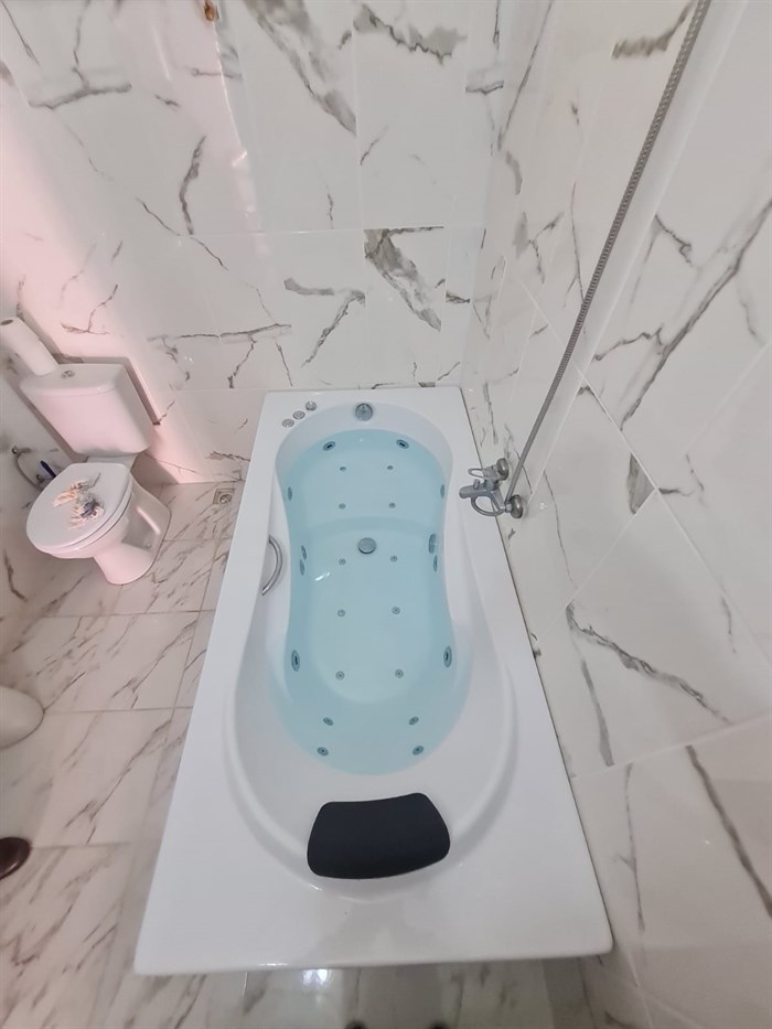 Dörtgen Jakuzi ve Avantajları