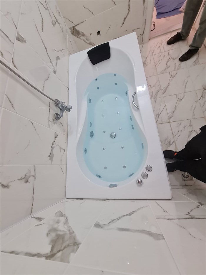 Bir Jakuzi Modelinin Başından Geçenler