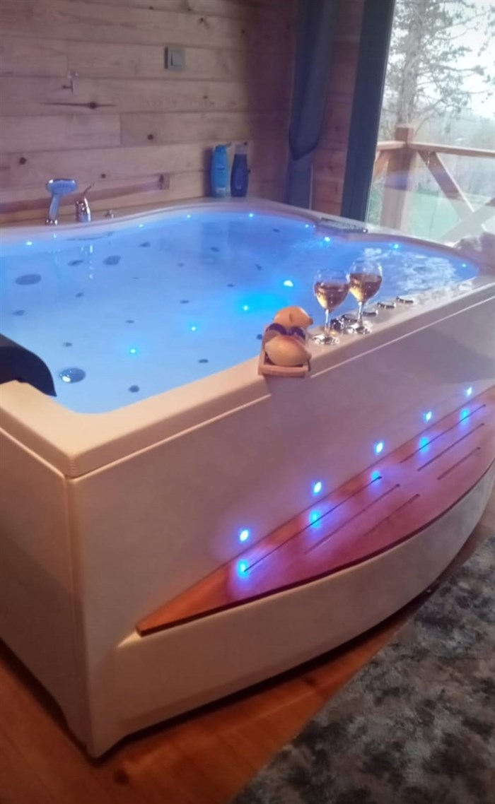 Deniz Manzaralı Jakuzi